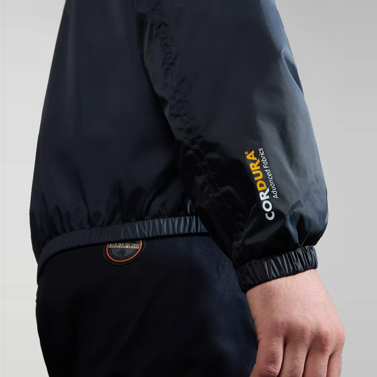 Giacca a vento Cloudy Black