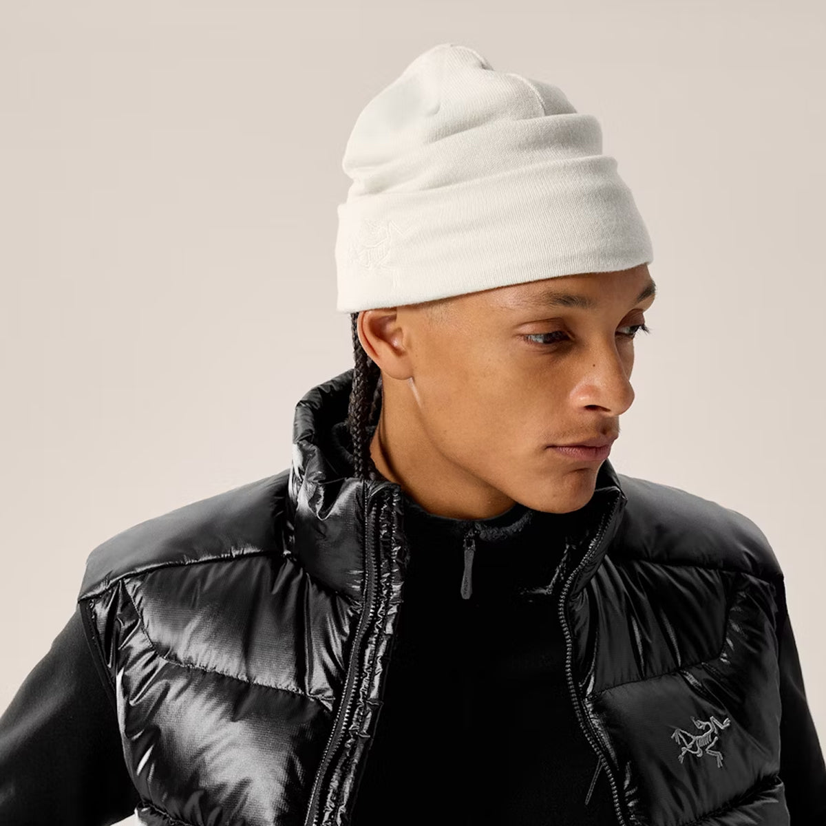 Berretto Embroidered Bird Toque Arctic Silk